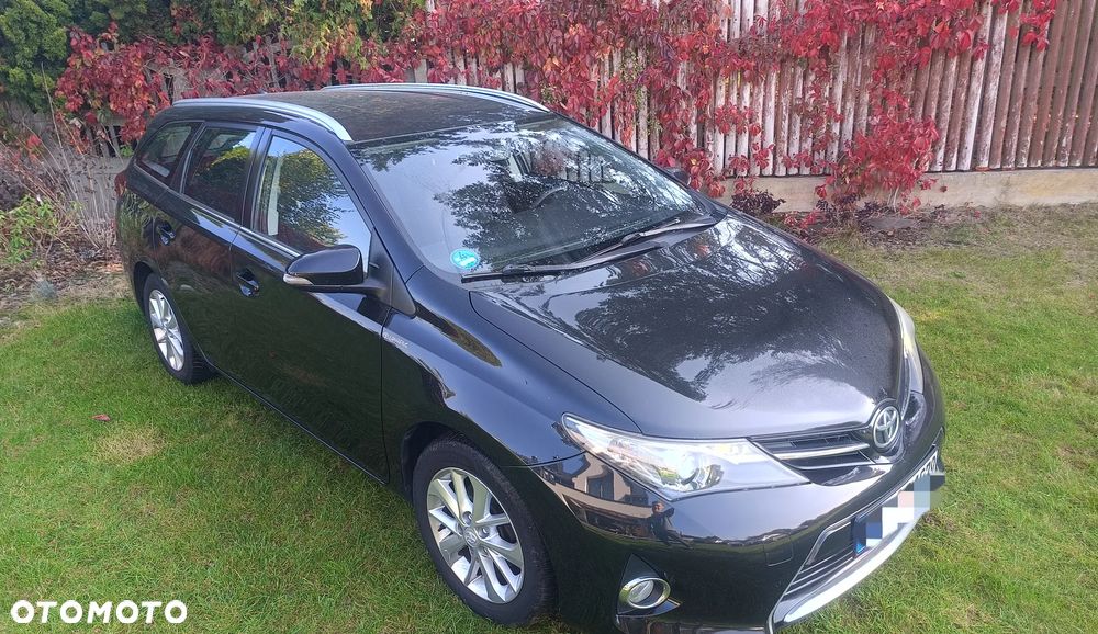 Toyota Auris 2013 photo 2