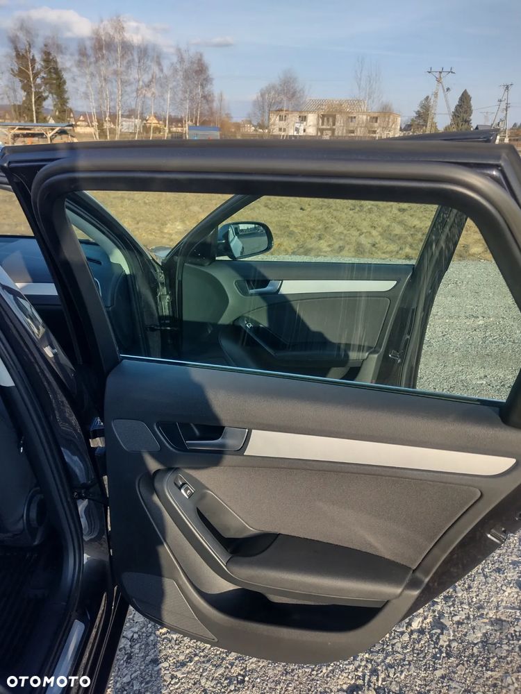 Audi A4 Avant 2.0 TDI DPF clean diesel multitronic Ambiente - 21