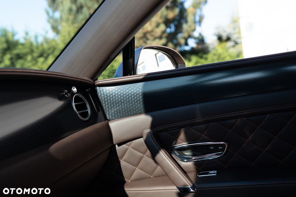 Bentley Flying Spur W12 - 13