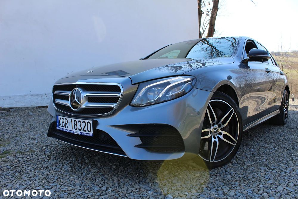 Mercedes-Benz Klasa E 400 4Matic 9G-TRONIC Exclusive - 10