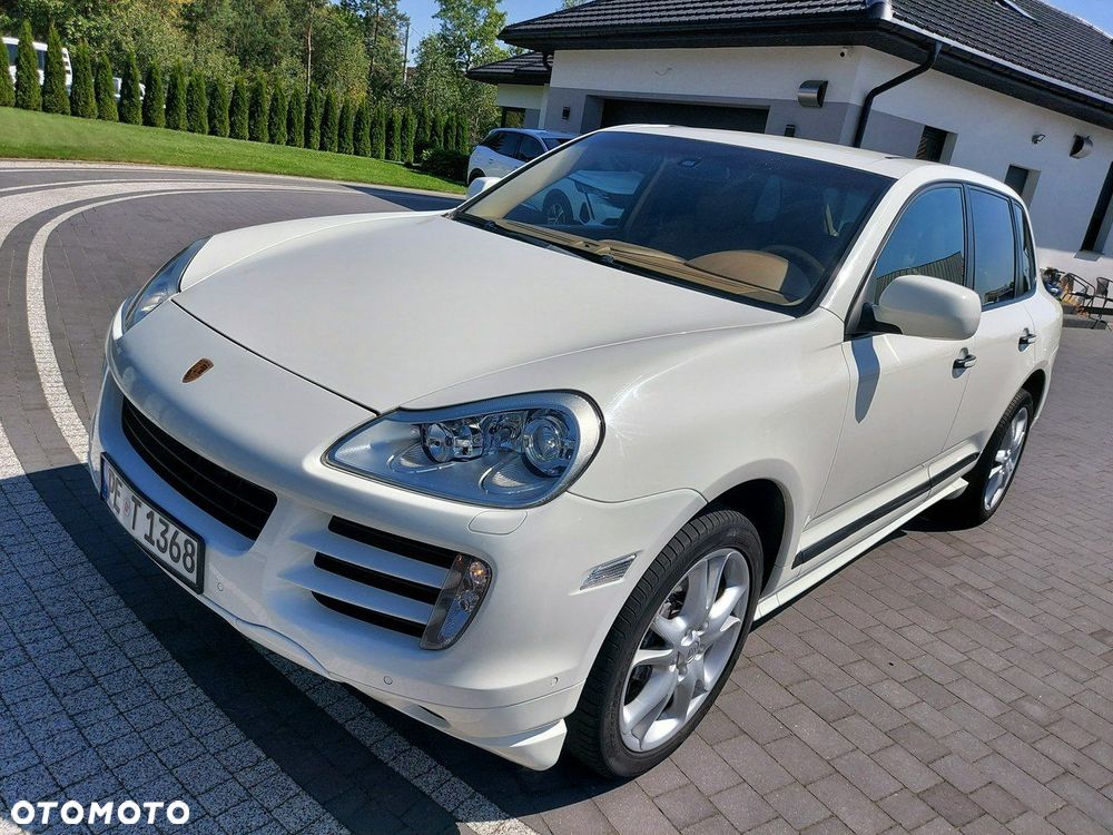 Porsche Cayenne - 6