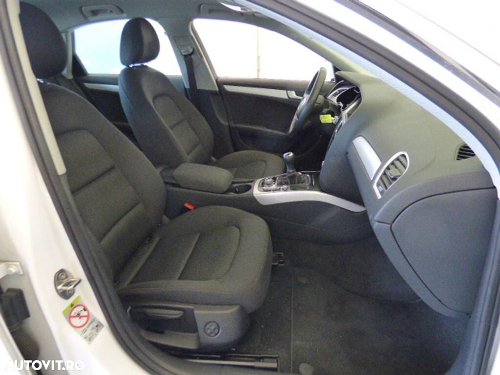 Audi A4 Avant 2.0 TDI DPF Ambiente - 15