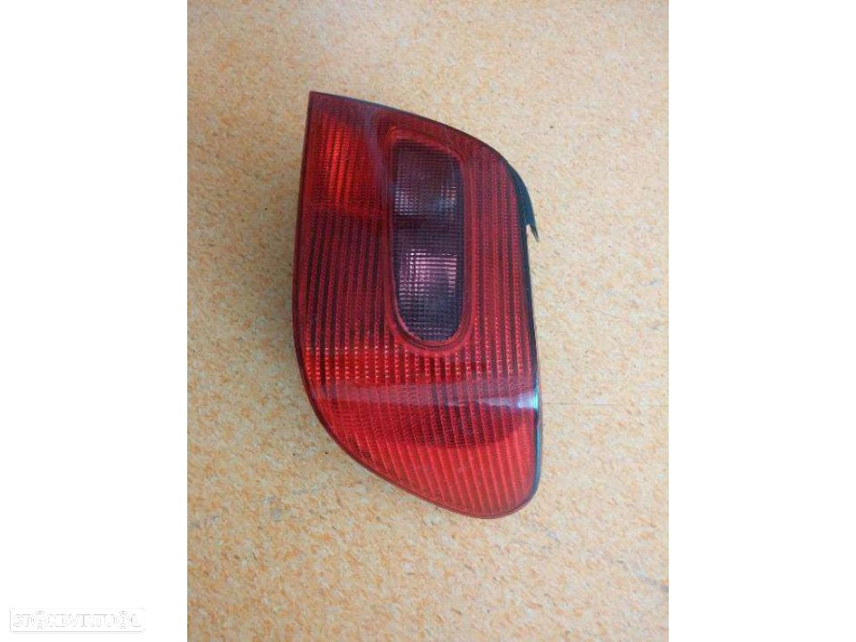 Farolim farol tras direito citroen xsara - 2