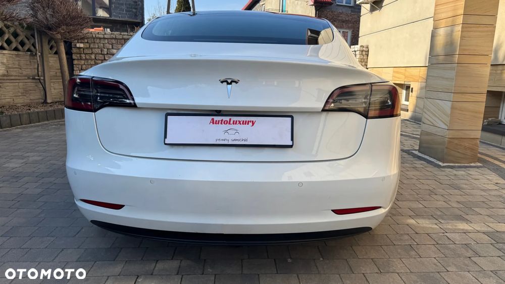 Tesla Model 3 Standard Reichweite Plus Hinterradantrieb - 8