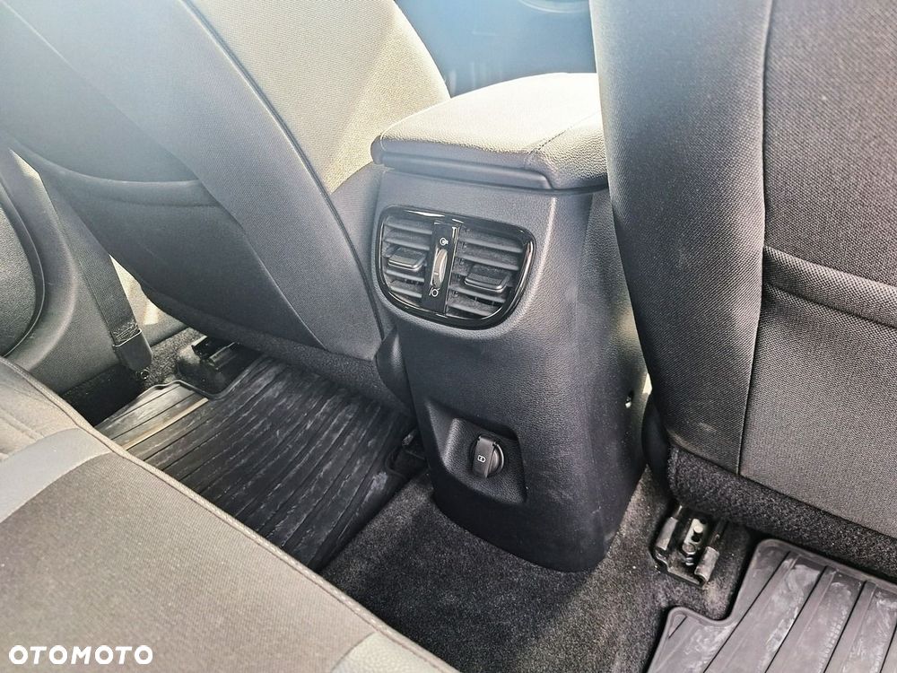 Kia ProCeed 1.5 T-GDI GT Line DCT - 24