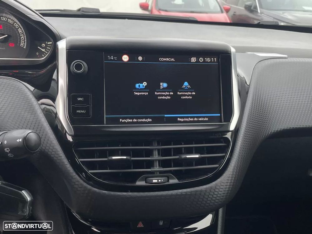 Peugeot 2008 1.2 PureTech GT Line - 33