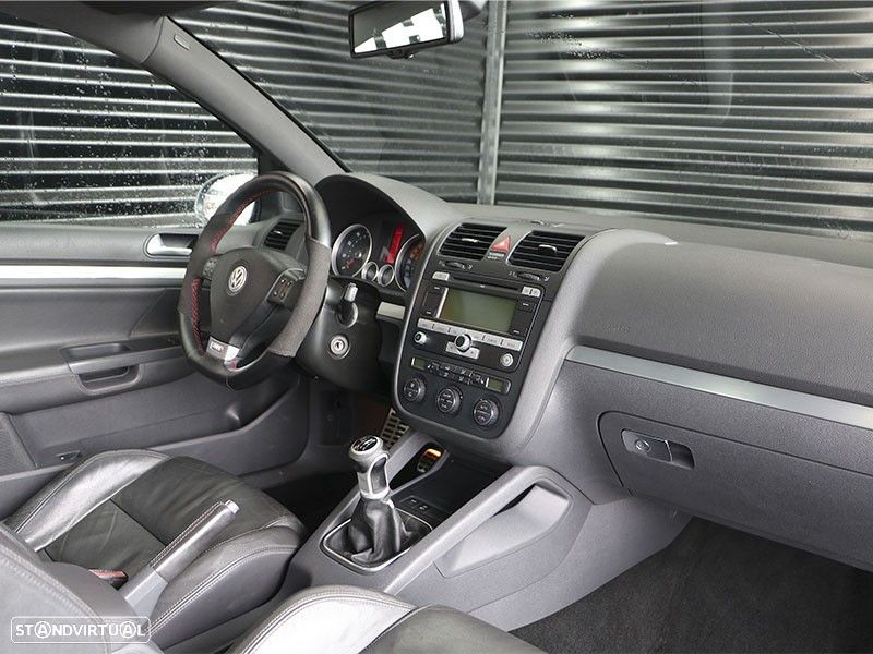 VW Golf 2.0 GTi - 11