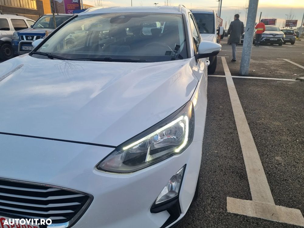 Ford Focus 1.5 EcoBlue Start-Stopp-System TITANIUM - 28