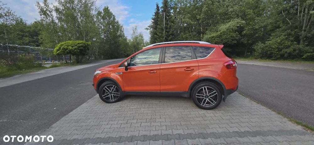 Ford Kuga - 2