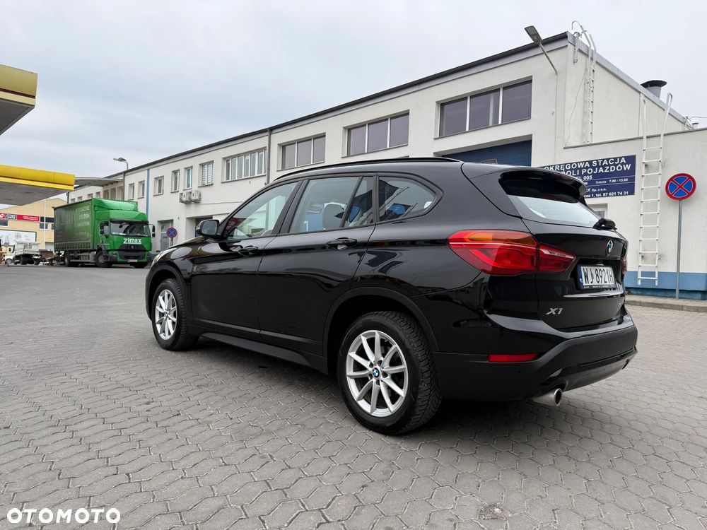 BMW X1 sDrive18i - 4