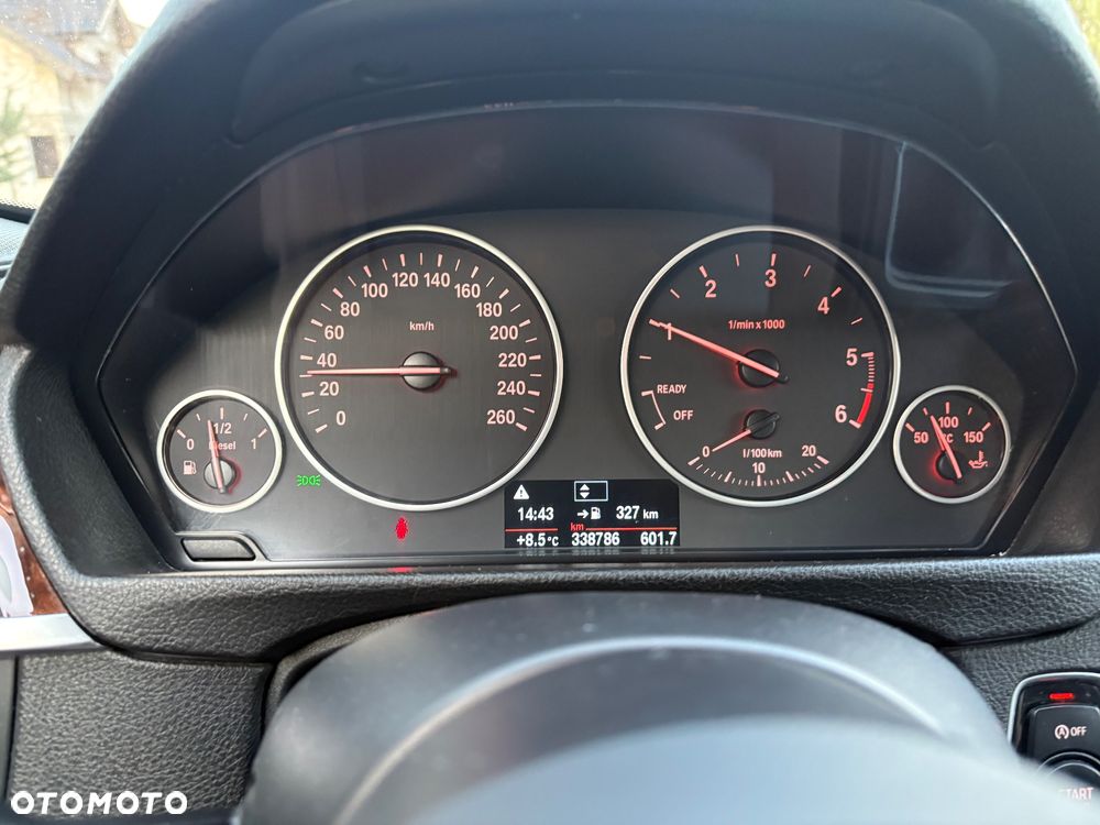 BMW Seria 3 320d - 12