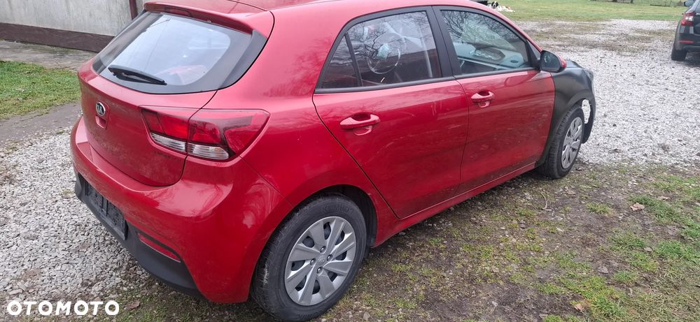 Kia Rio - 5