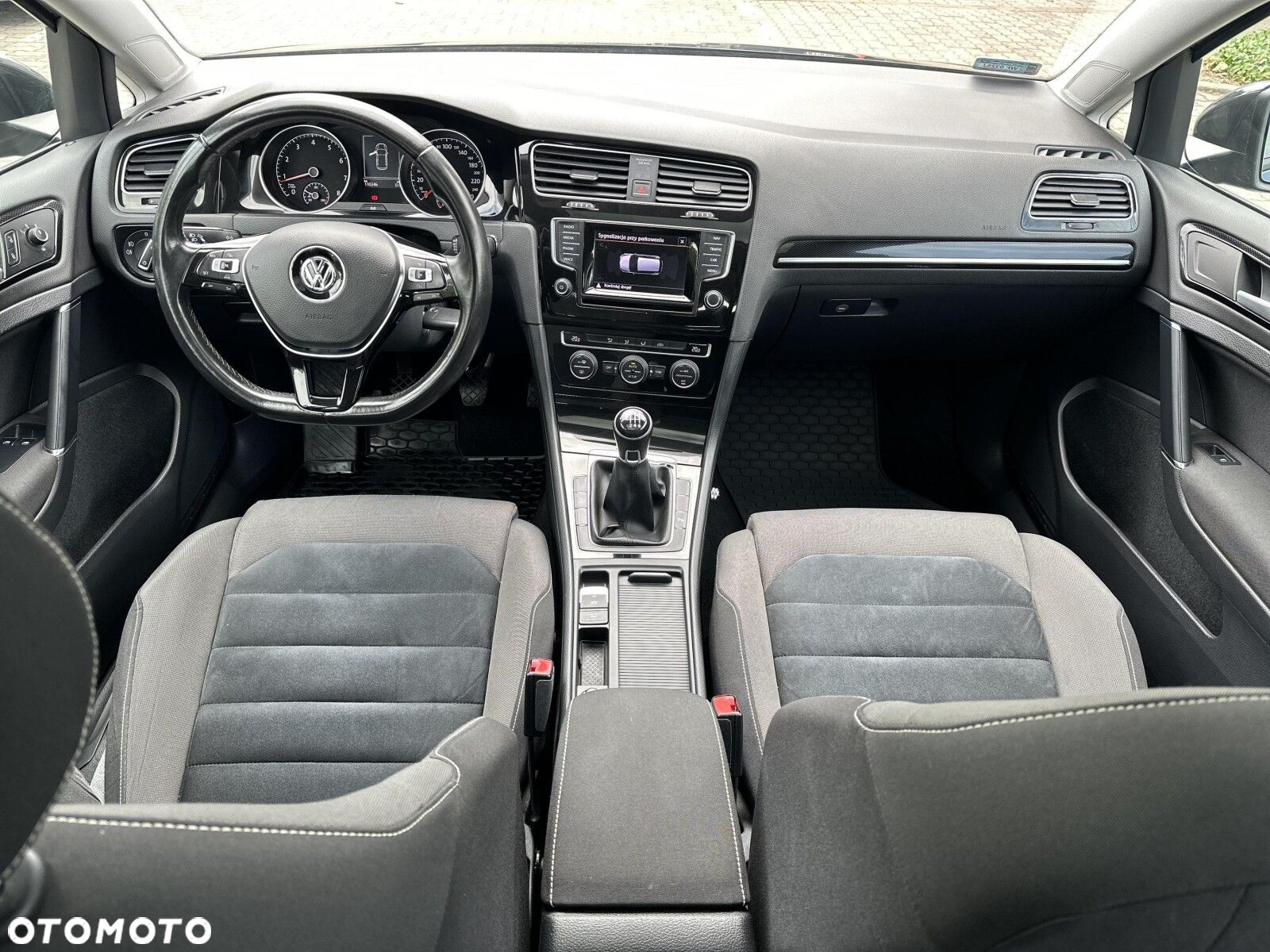 Volkswagen Golf VII 1.4 TSI BMT Highline - 10