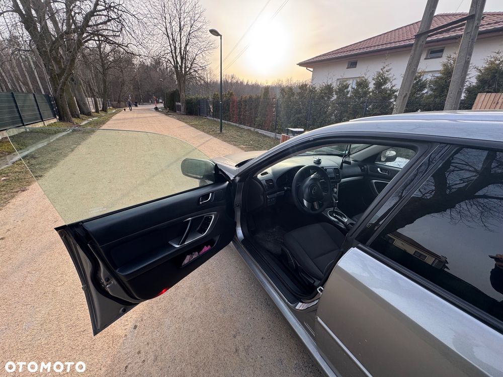 Subaru Legacy 2.0R GX - 16