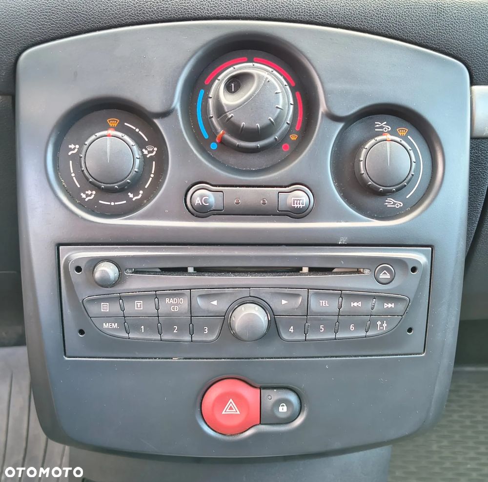 Renault Clio 1.5 dCi Alize - 10