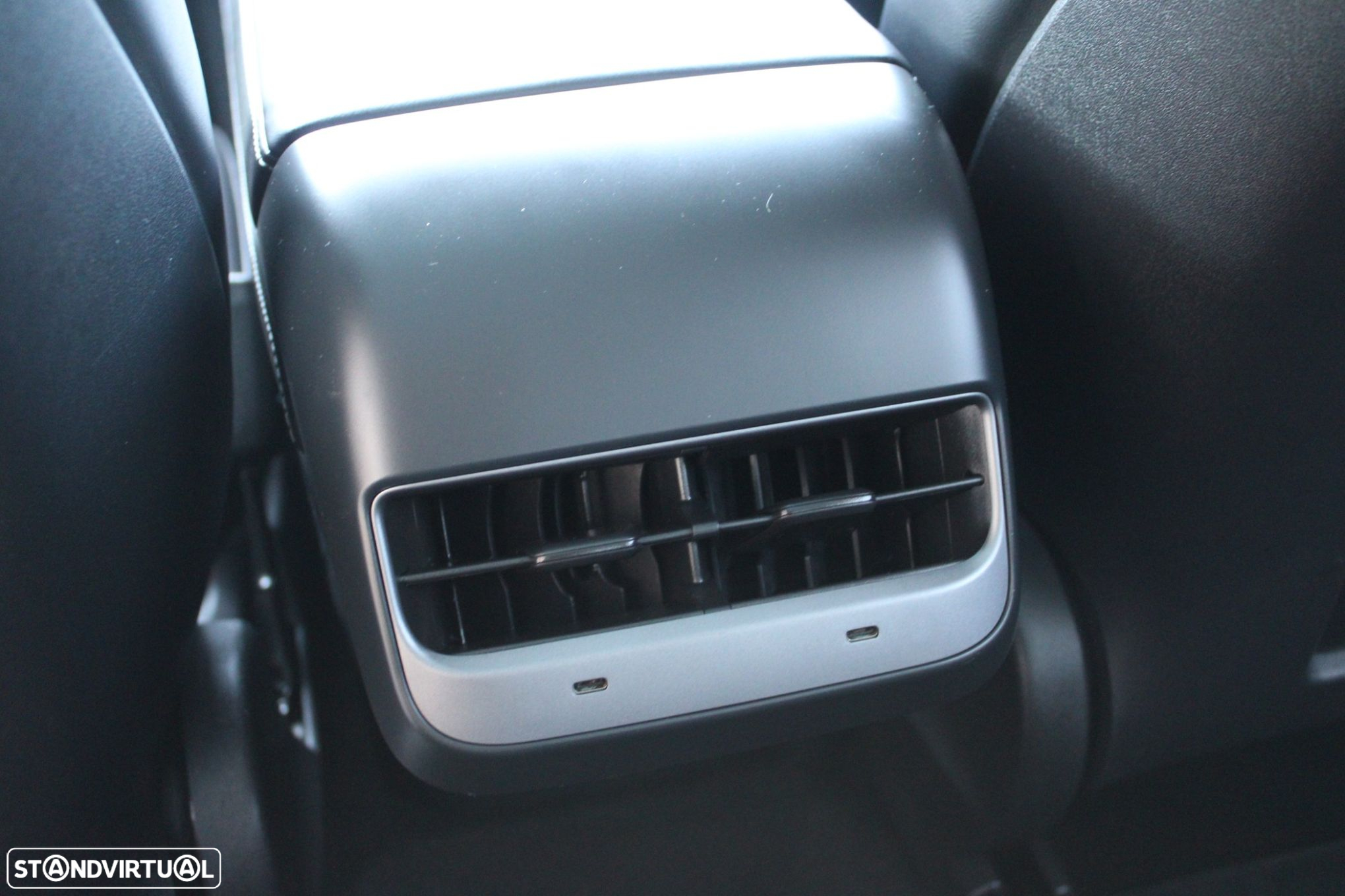 Tesla Model Y Long Range Dual Motor AWD - 33