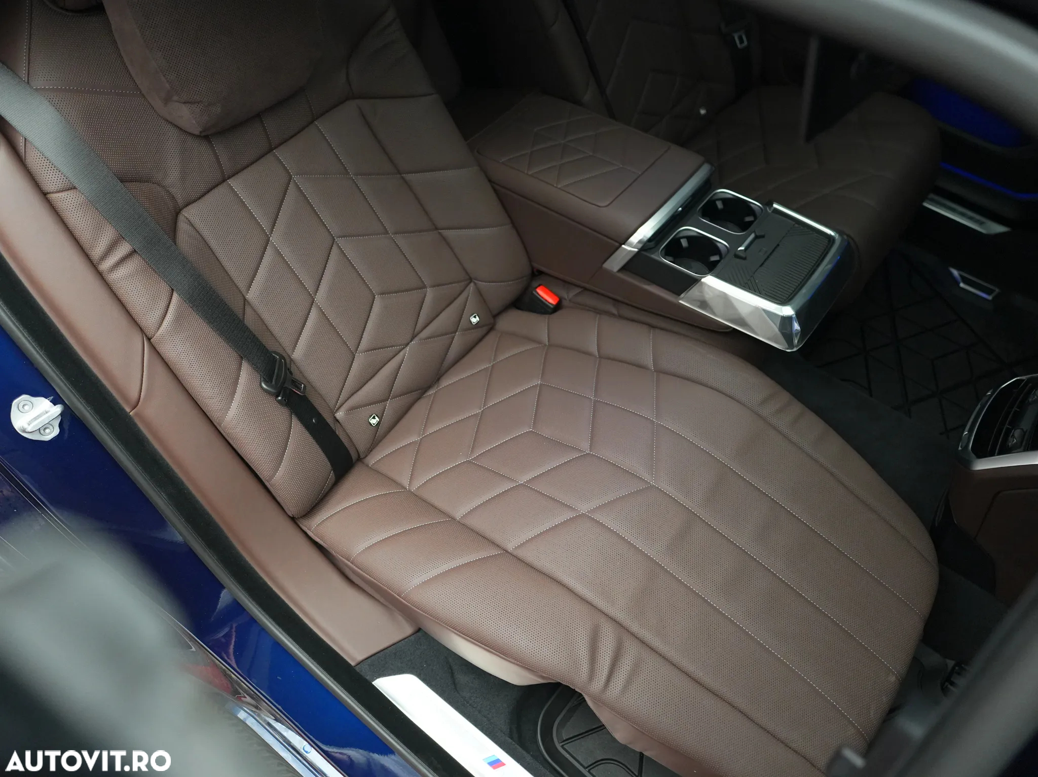 BMW i7 M70 xDrive - 36