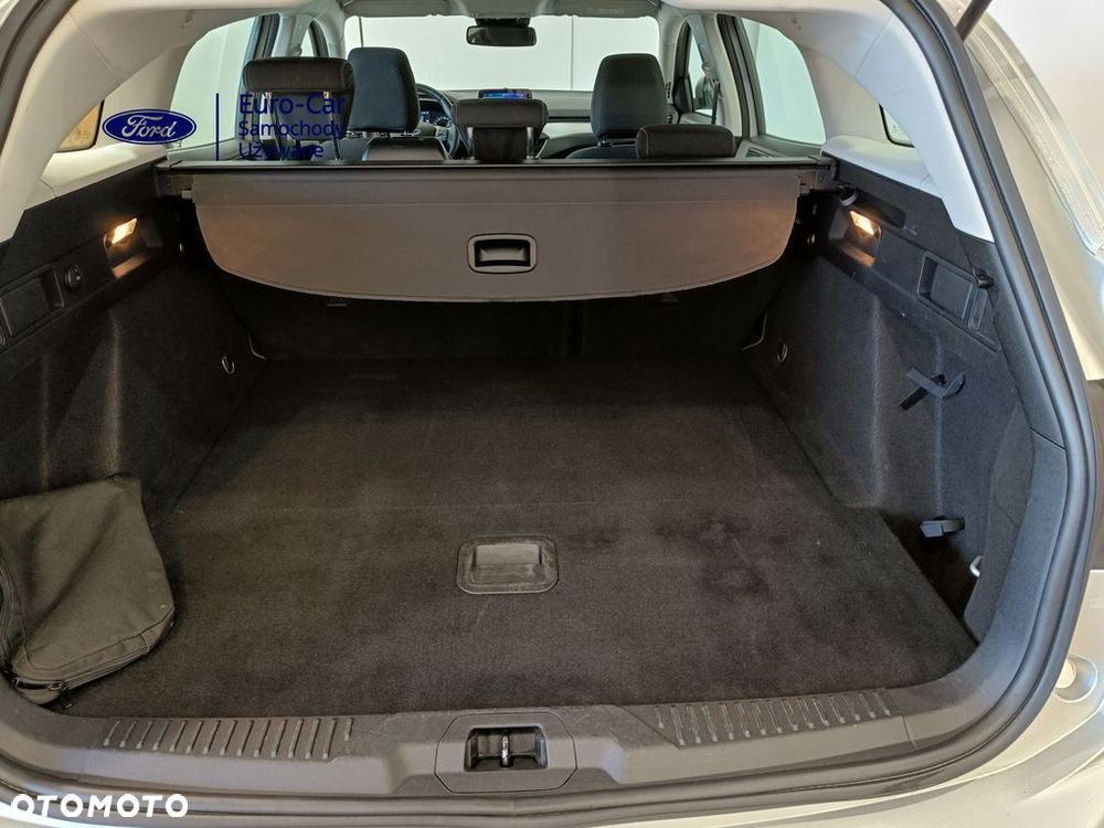 Ford Focus 2.0 EcoBlue STart-Stopp-System TITANIUM - 8