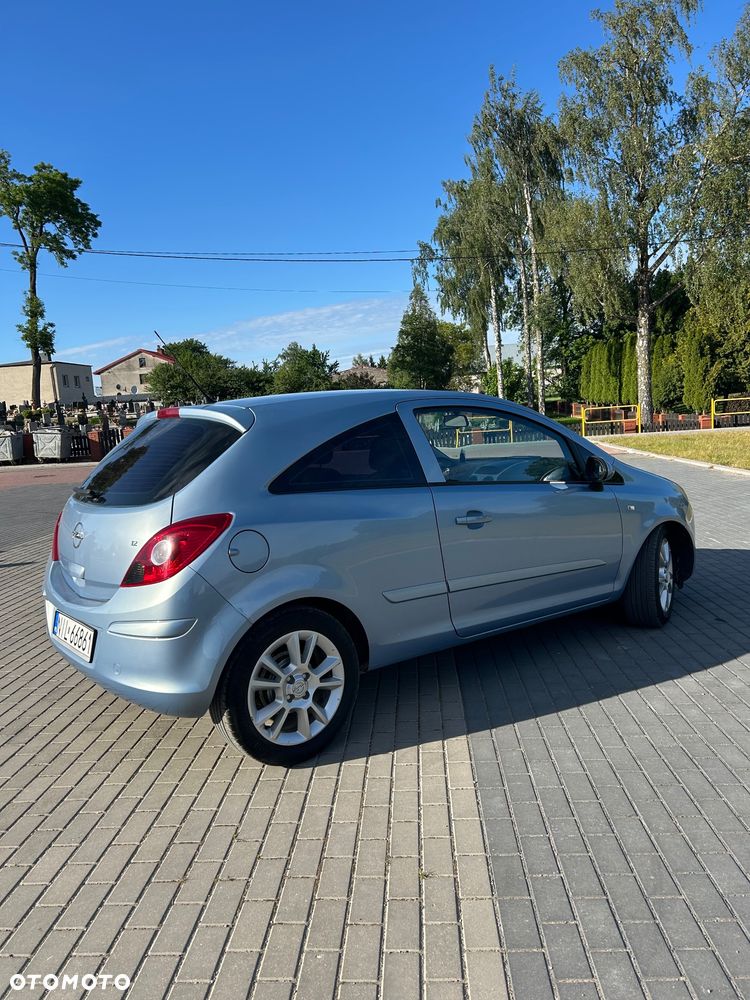 Opel Corsa 1.2 16V - 4