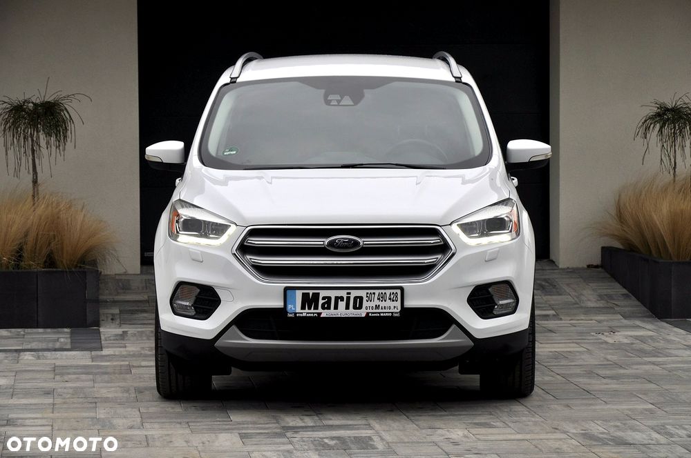 Ford Kuga 1.5 EcoBoost 2x4 Titanium - 2