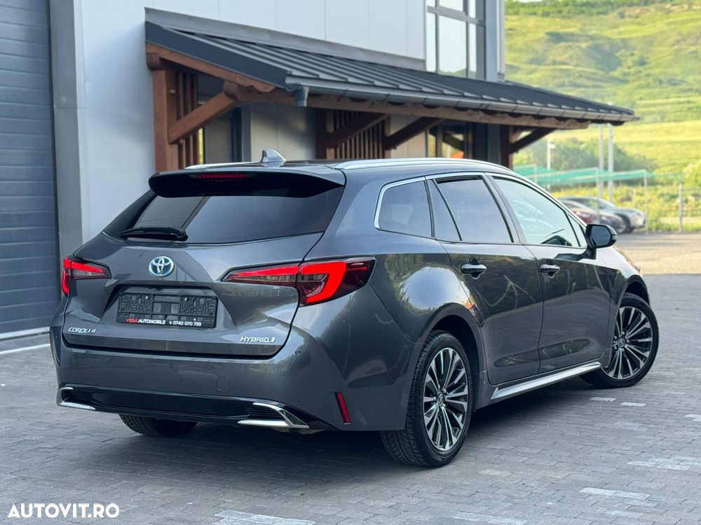 Toyota Corolla - 5