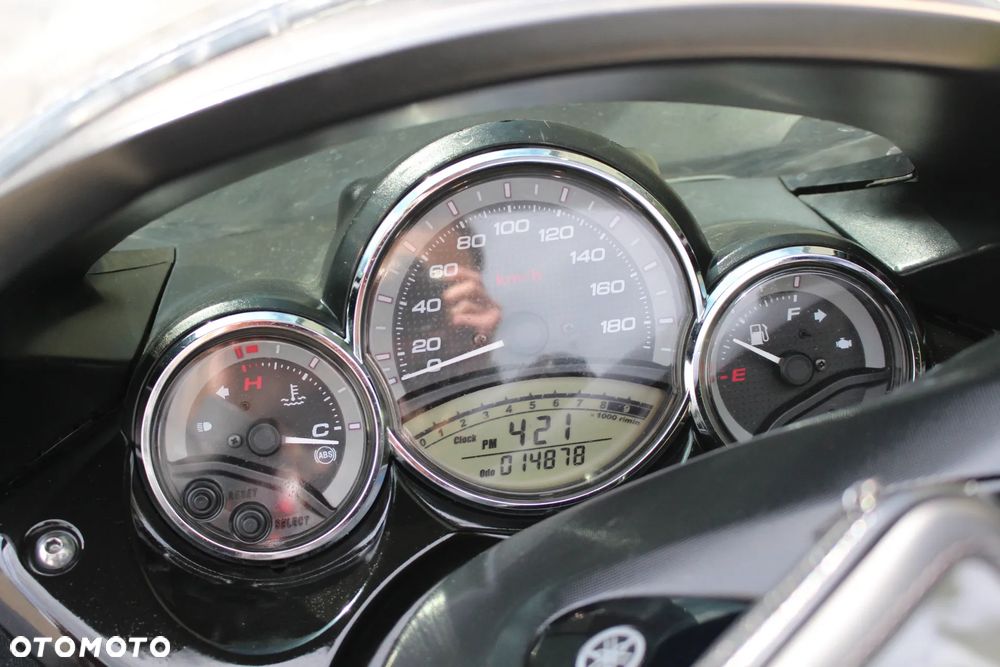Yamaha Tmax - 18