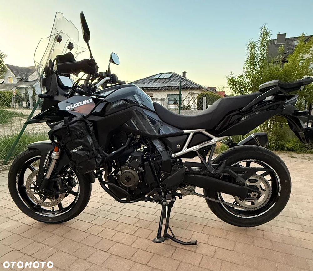 Suzuki V-STROM - 1