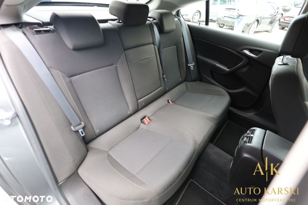 Opel Insignia - 34