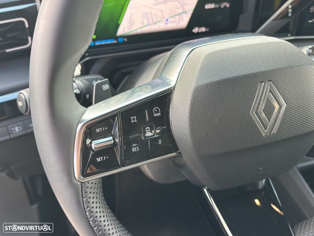 Renault 4 E-Tech 52 kWh Iconic Autonomia Conforto - 11