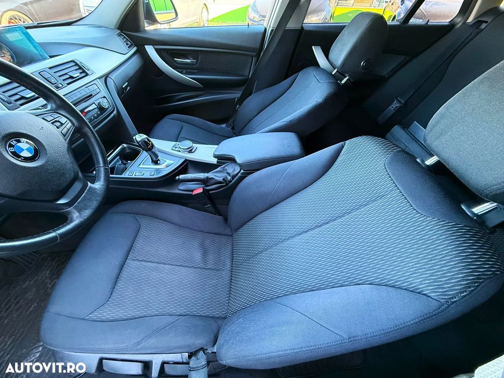 BMW Seria 3 320d Aut. - 17