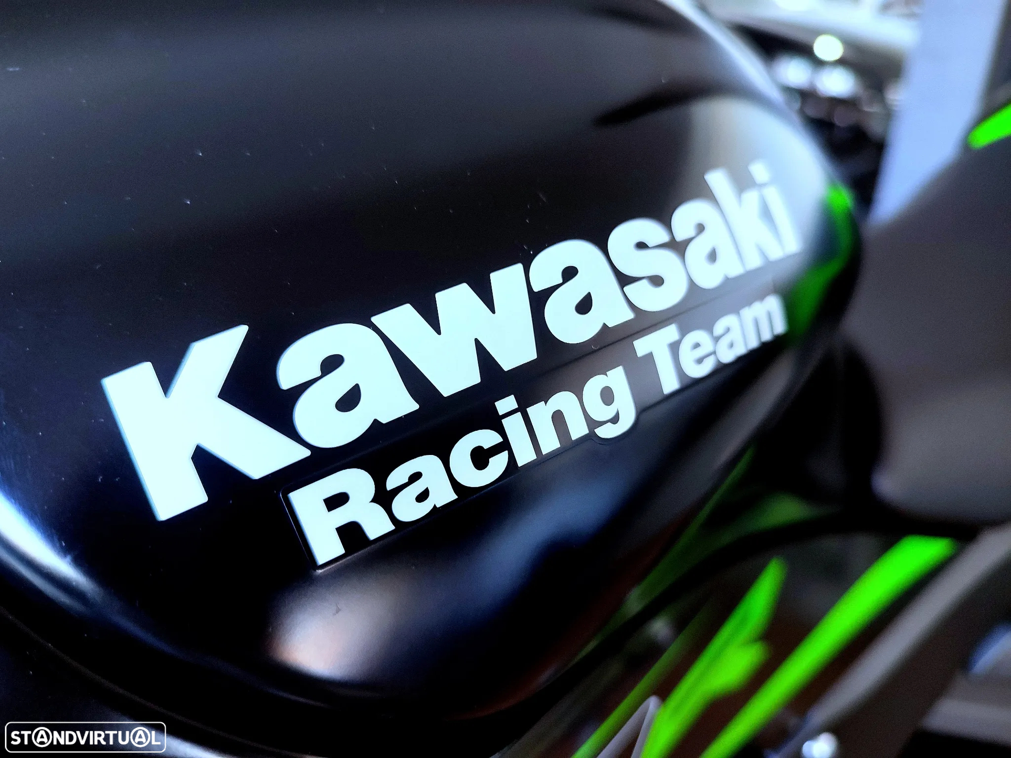Kawasaki ZXR ZX-10R - 22