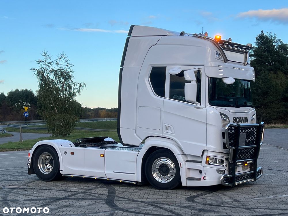 Scania Scania R650 z Niemiec bez EGR tylko SCR pełne wyposażenie FULL AIR V8 - 8