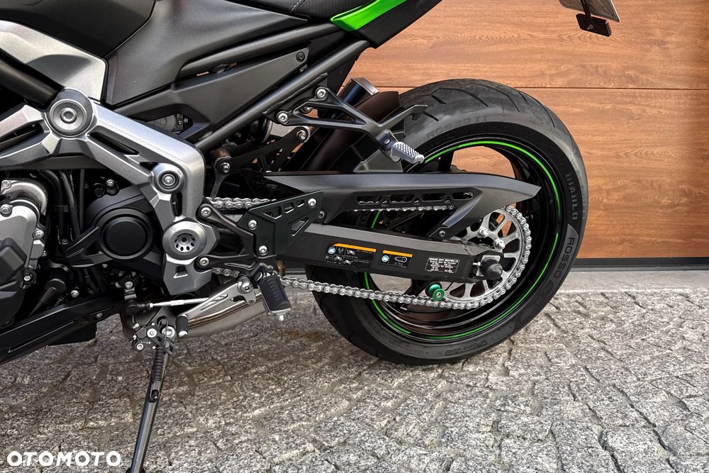 Kawasaki Z 900 - 22