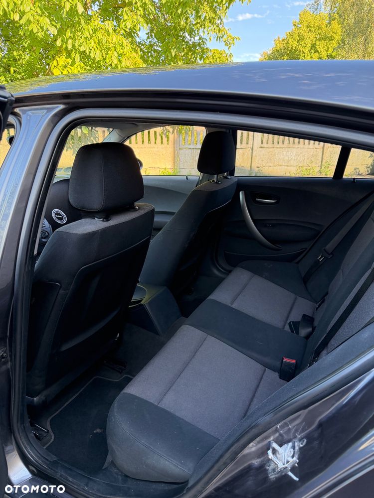 BMW Seria 1 120d - 8