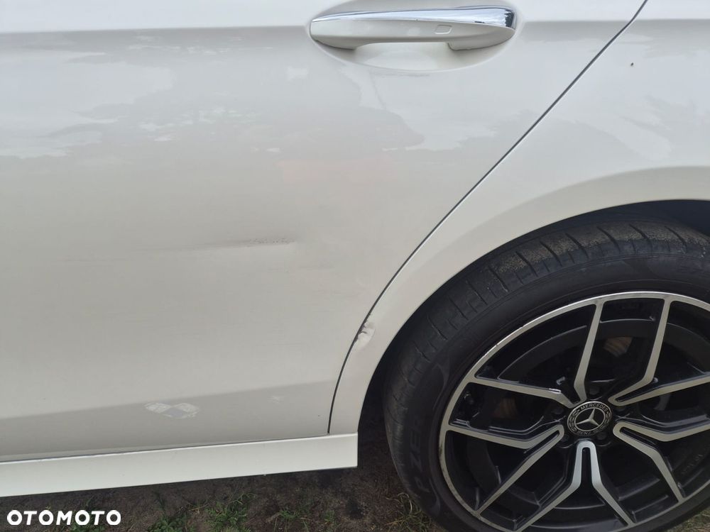 Mercedes-Benz Klasa E 220 d 4-Matic AMG - 5