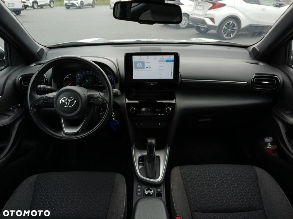Toyota Yaris Cross Hybrid 1.5 Comfort 4x4 - 10