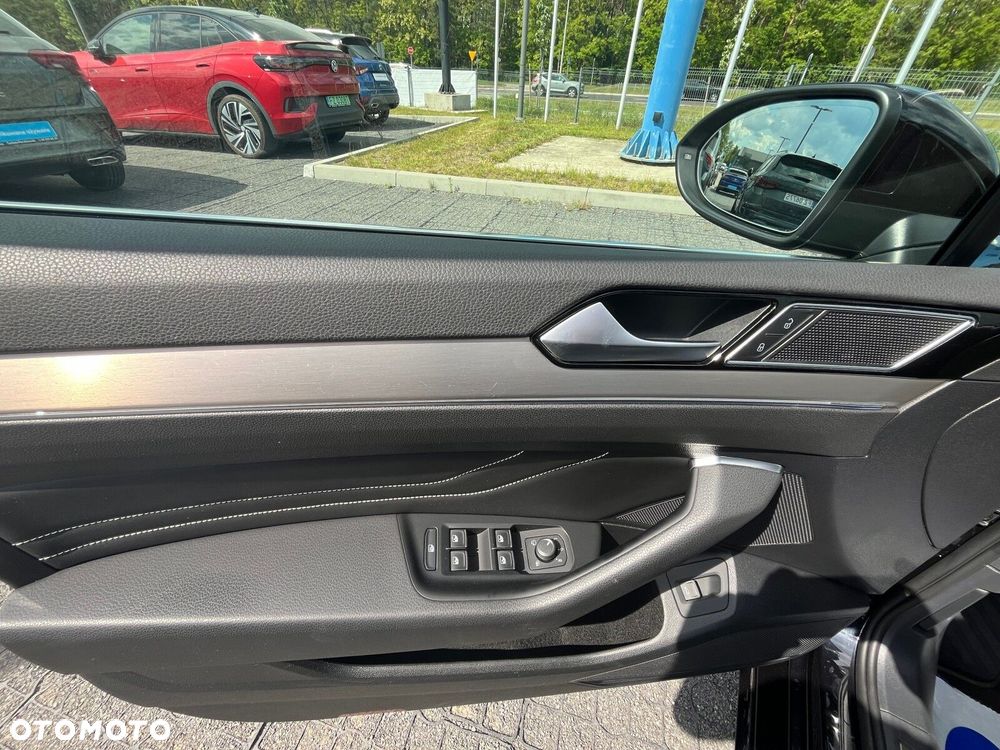 Volkswagen Passat Variant - 13