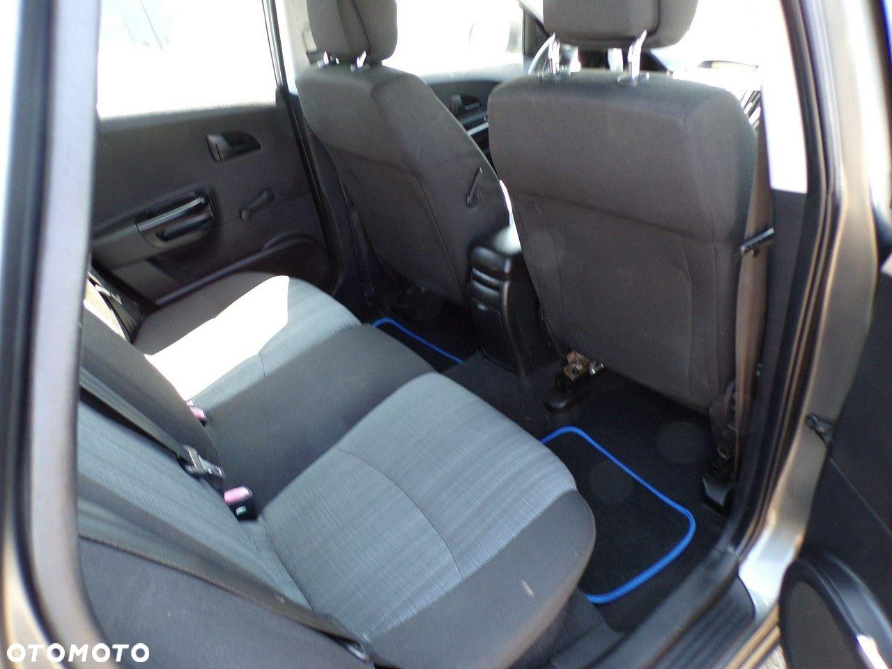 Kia Ceed - 28