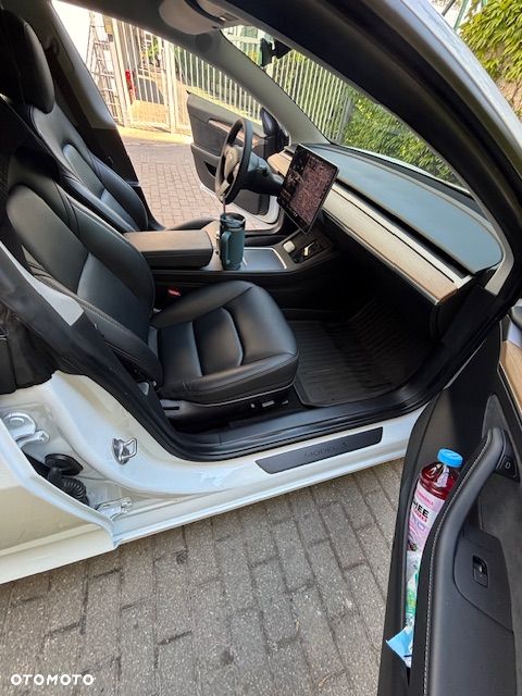 Tesla Model 3 - 19