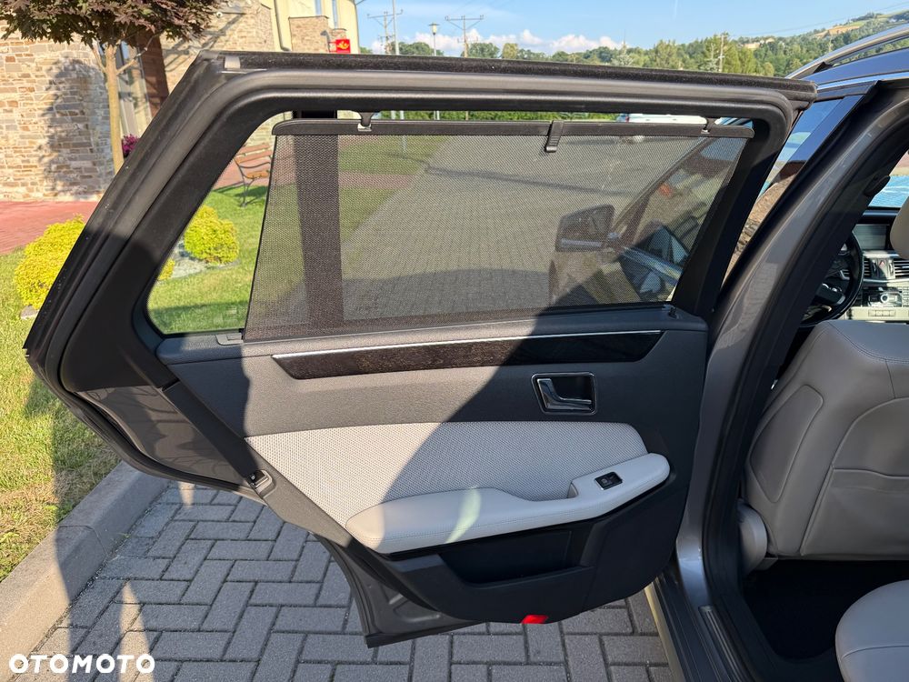 Mercedes-Benz Klasa E 220 CDI DPF BlueEFFICIENCY Automatik Avantgarde - 19