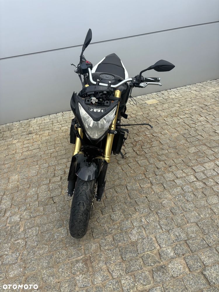 Honda Hornet - 2