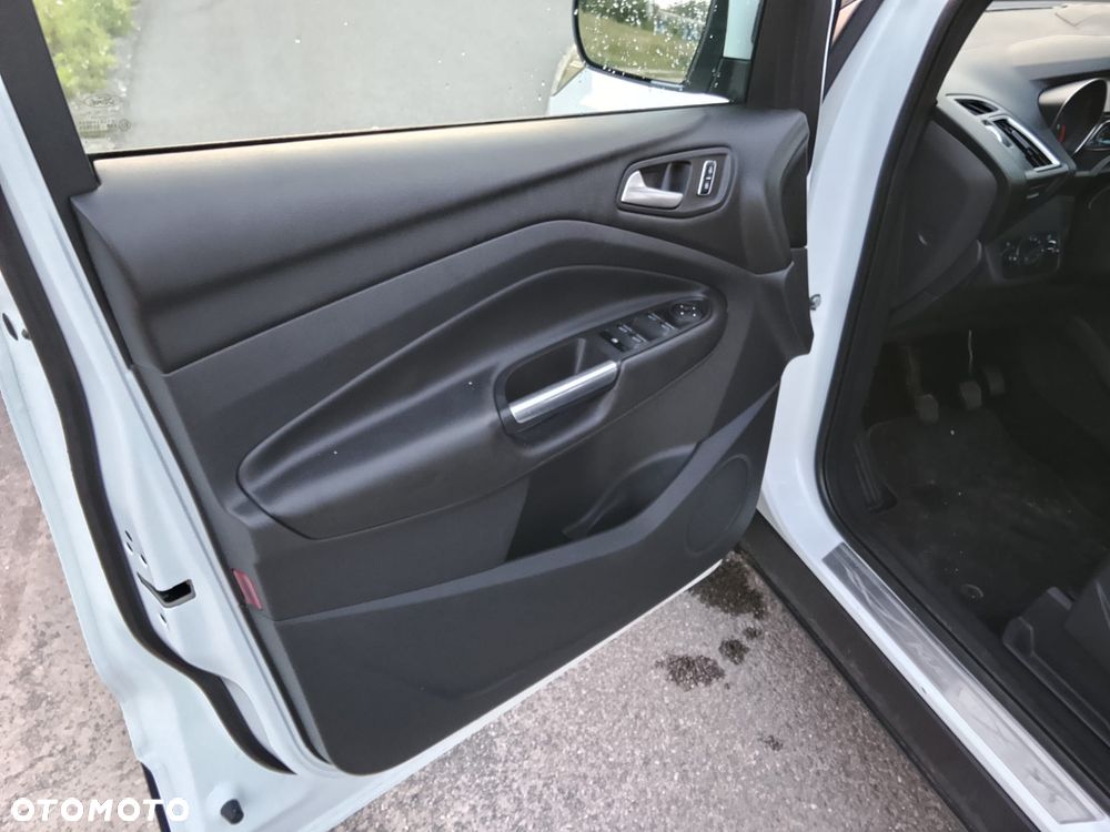 Ford Kuga - 16