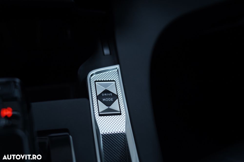 Citroën DS7 Crossback 4x4 RIVOLI - 18