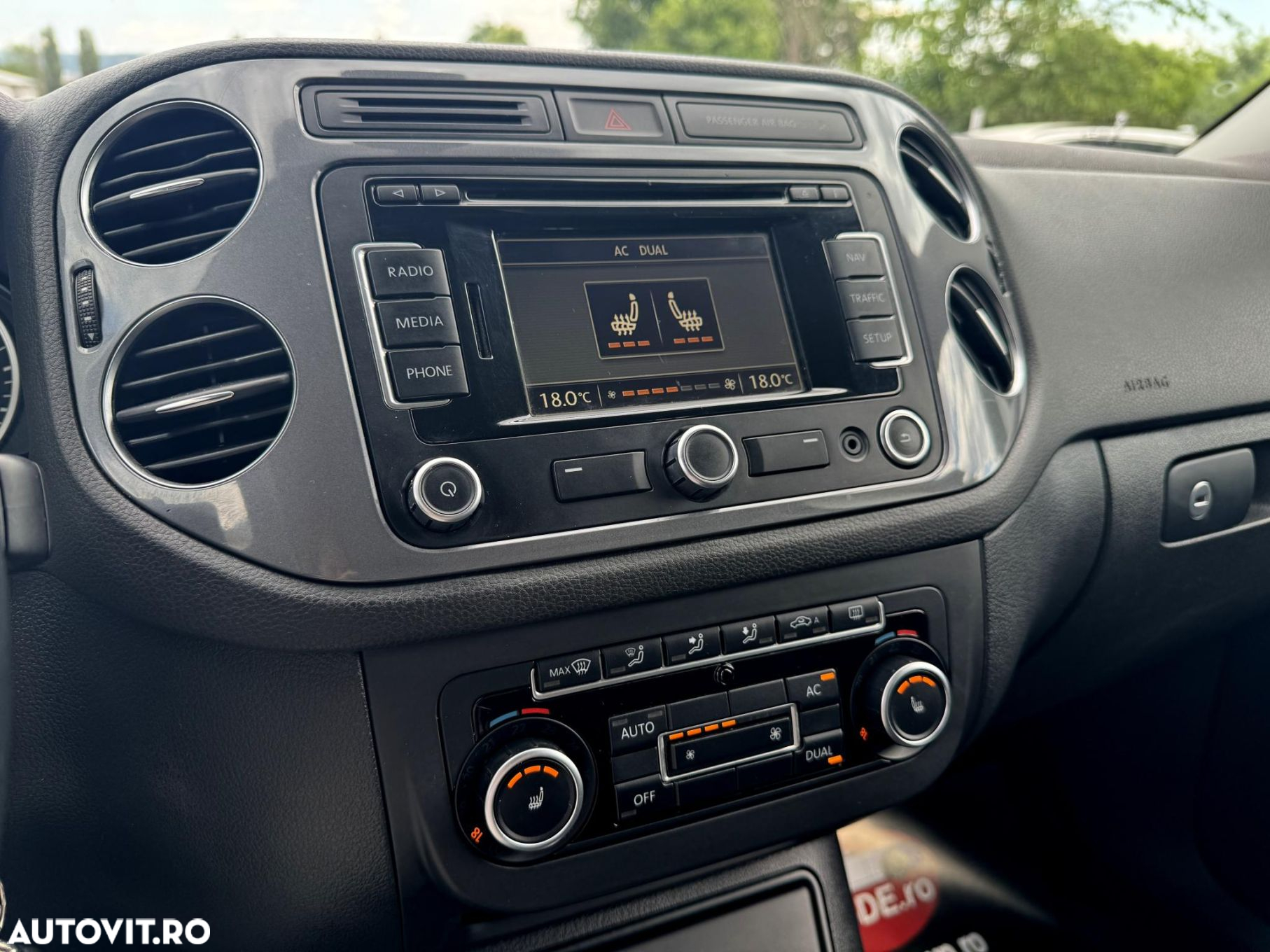 Volkswagen Tiguan - 9
