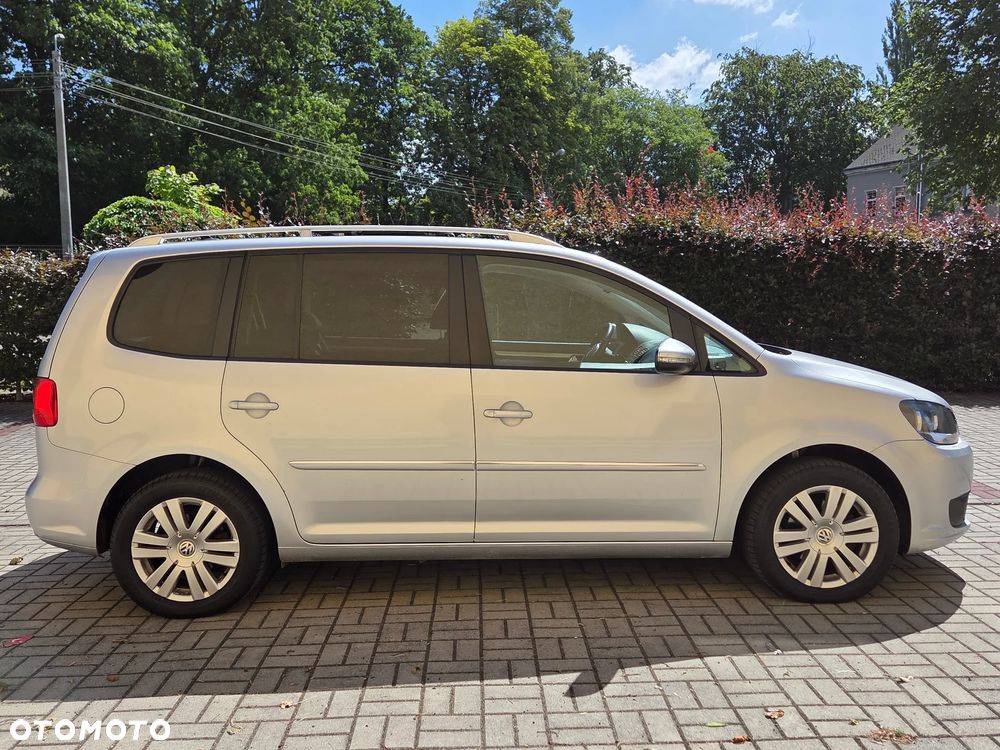 Volkswagen Touran 1.6 TDI DPF BlueMotion Technology DSG Highline - 6