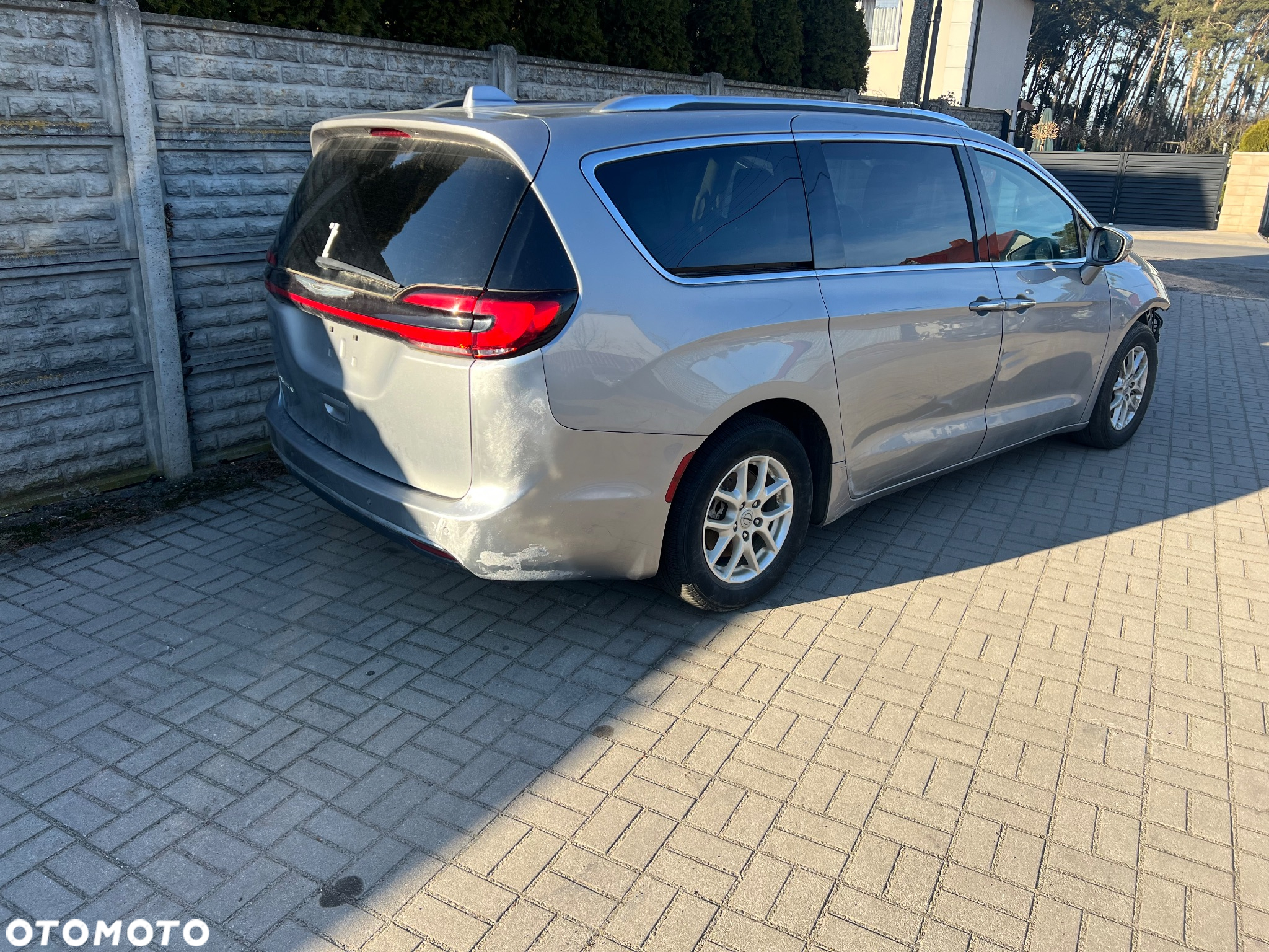 Chrysler Pacifica - 13