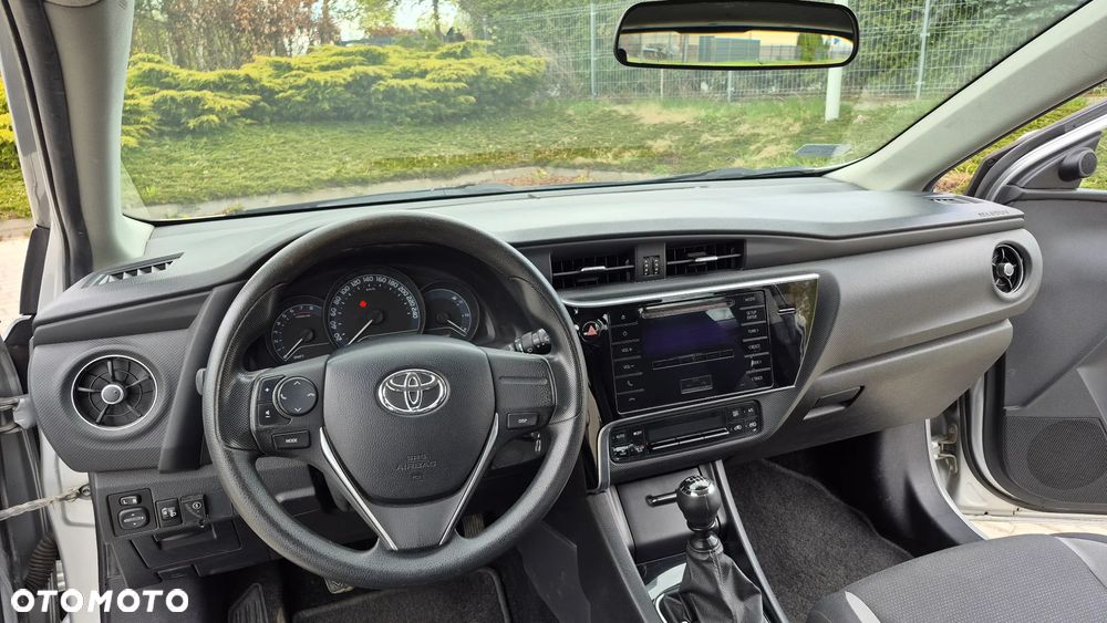 Toyota Auris - 17