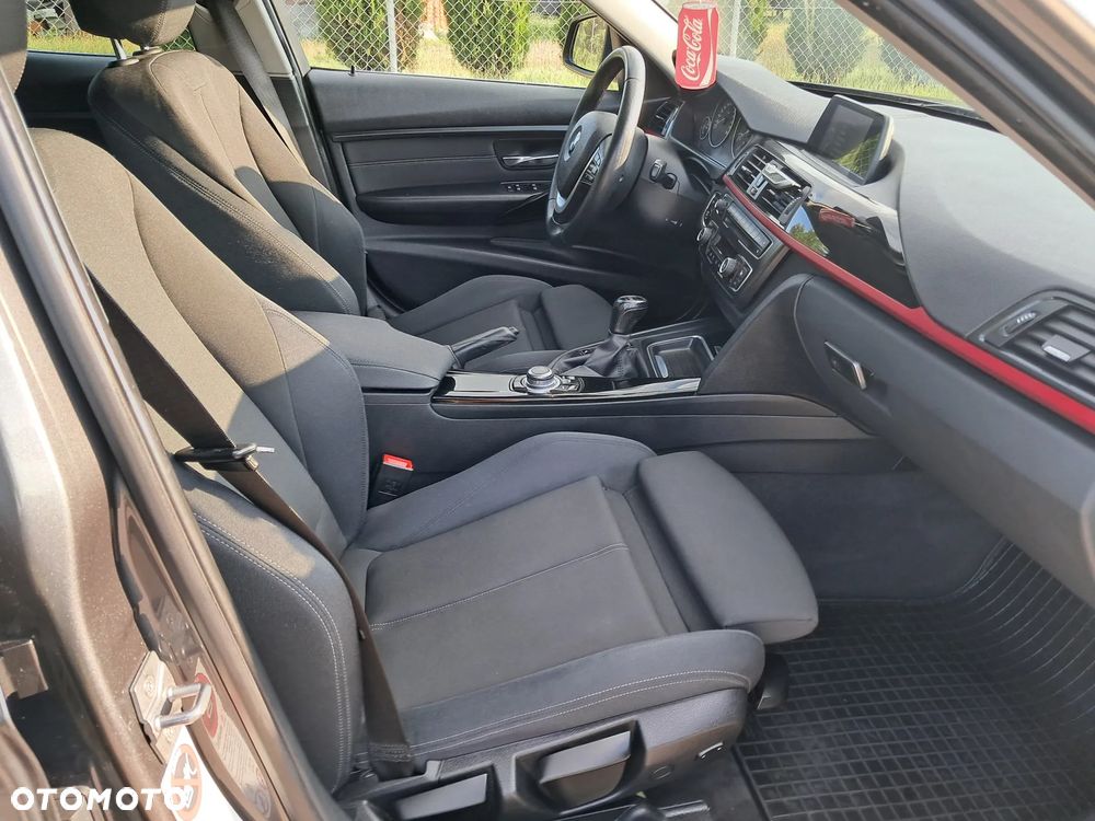 BMW Seria 3 320d Sport Line - 18