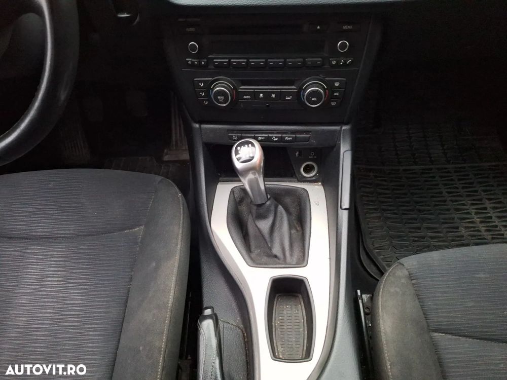 BMW X1 xDrive18d - 13