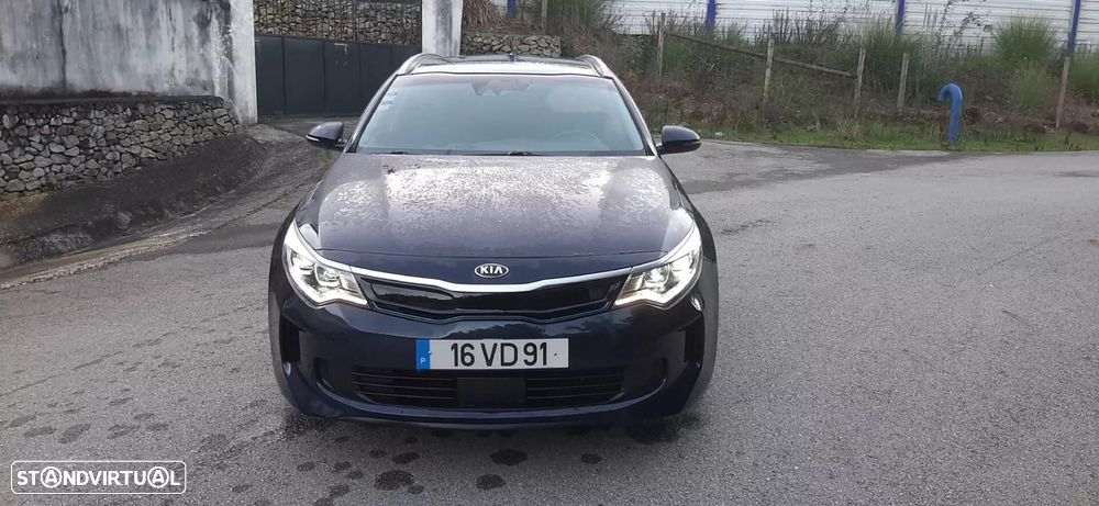 Kia Optima SW - 18